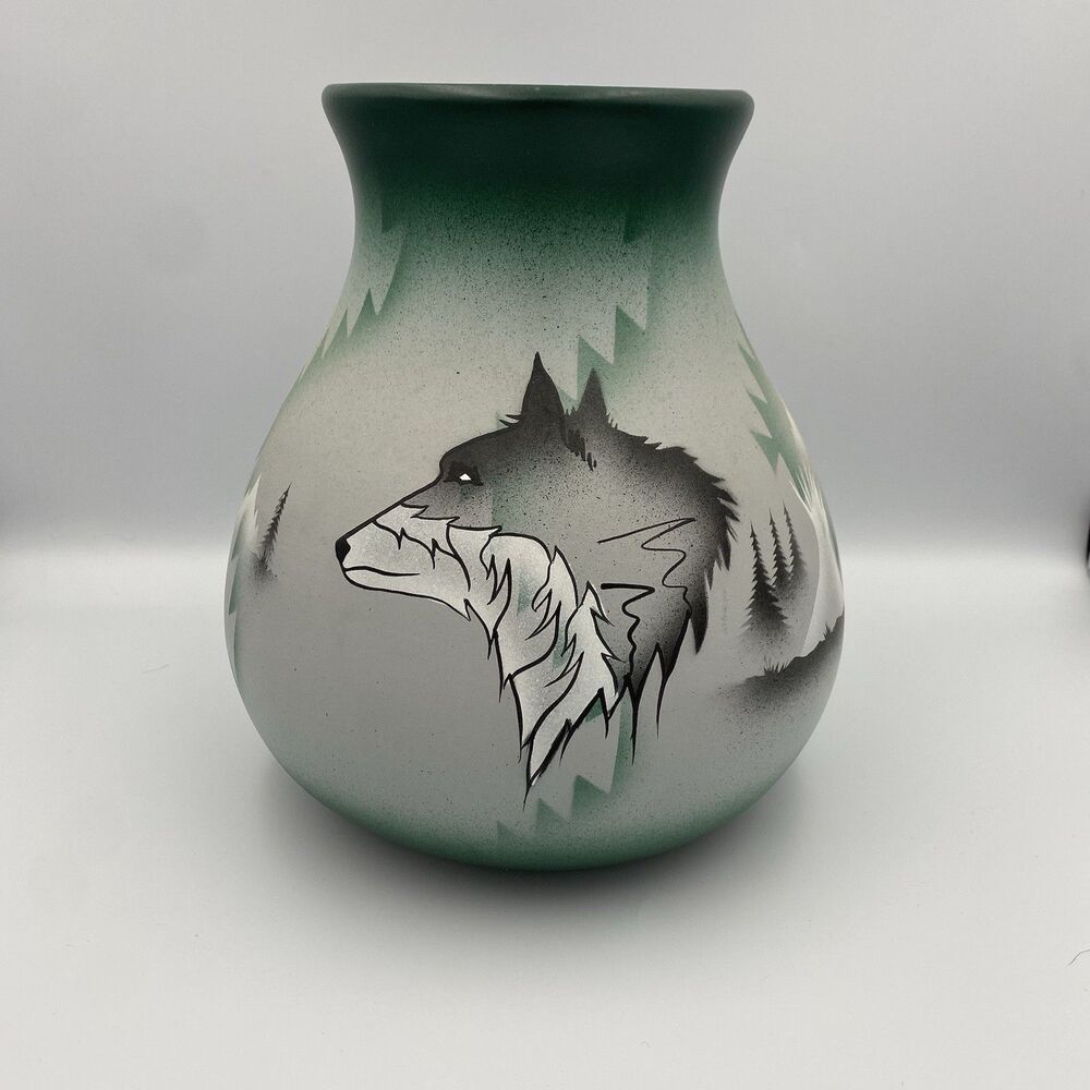 Cedar Mesa Wolf Vase, Vintage Native American Southwest Folk Art Pottery